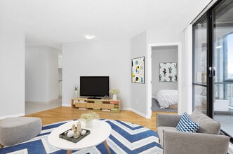 Building Photo - 1265 Burnaby St