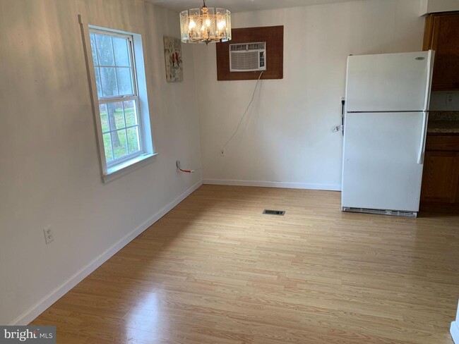 Building Photo - 729 Dollar Lane