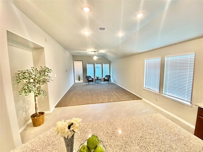 Foto del edificio - 8915 Oak Ivy Ln