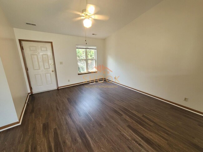 Foto del edificio - 2712/2714 Plaza Ln