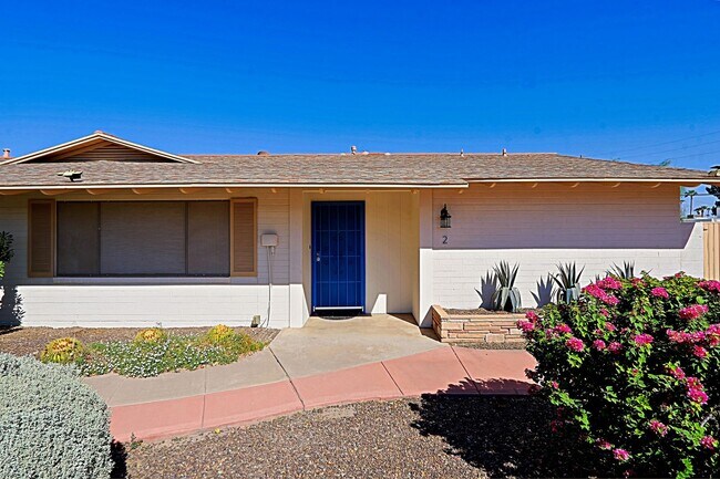 Building Photo - 6203 N 12th Pl