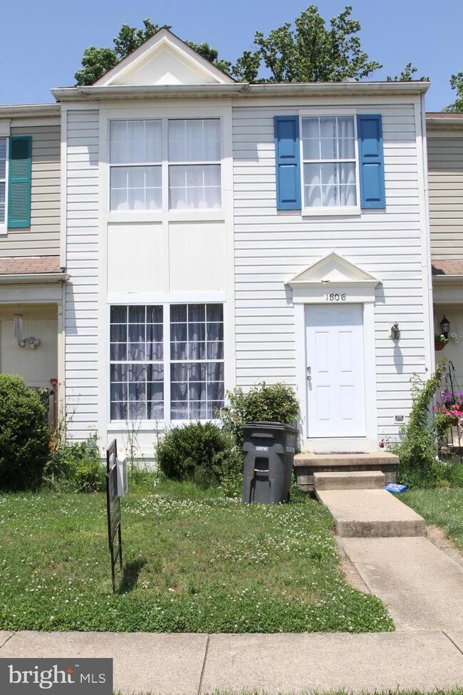 Building Photo - 1806 Rochelle Ct