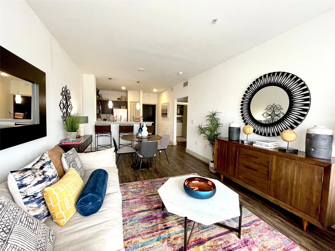 Primary Photo - 2222 Smith St