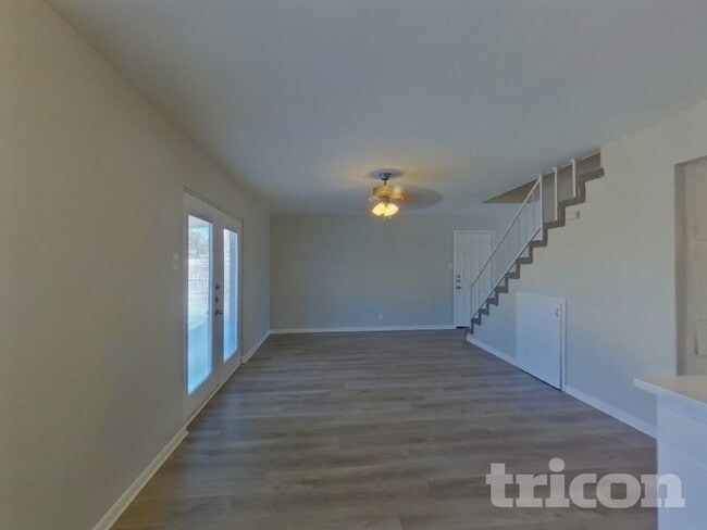 Building Photo - 1133 Norwood Dr