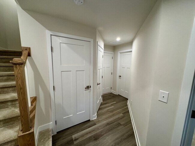 Foto del edificio - Modern Townhome in Stone Creek Townhomes