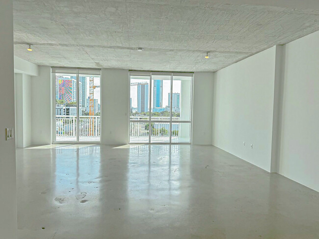 Foto del edificio - Cynergi Lofts at Wynwood