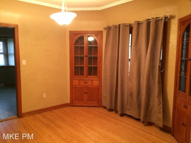 Building Photo - 3748 N 41st St
