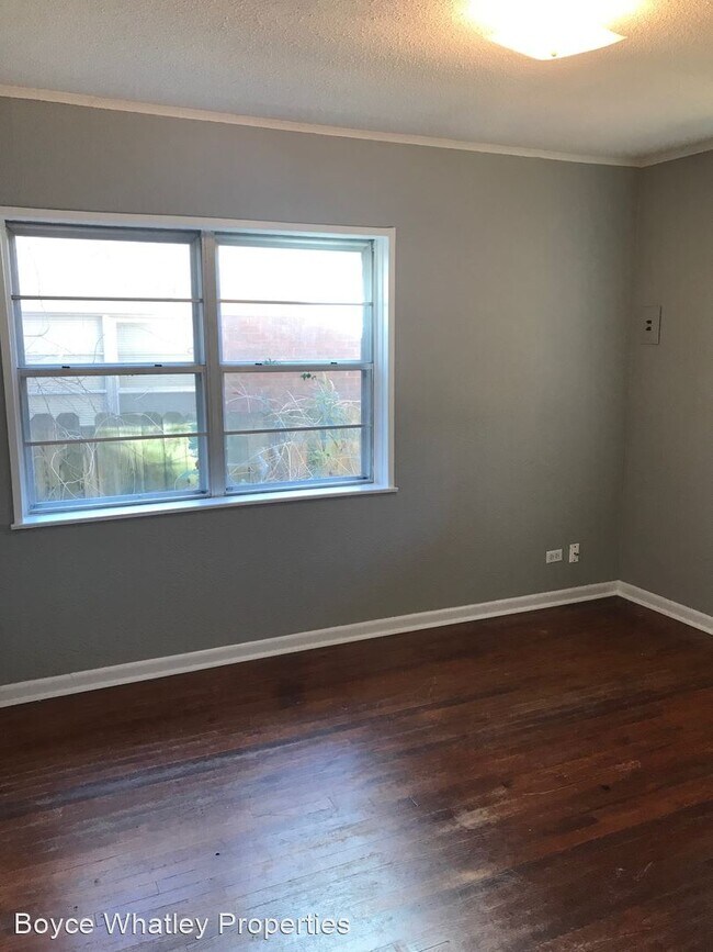 Foto del edificio - 3 br, 1 bath House - 2341 N. Akin St.