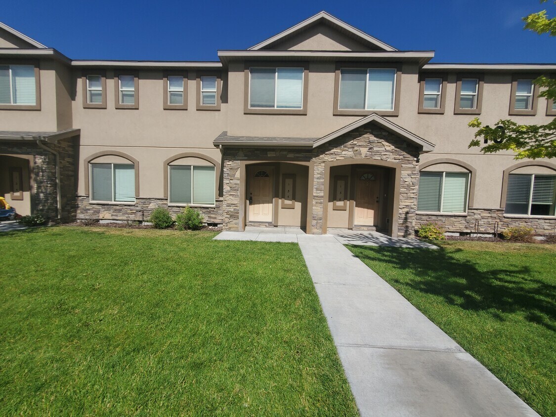 565 Pioneer Rd, Rexburg, ID 83440 Townhome Rentals in Rexburg ID