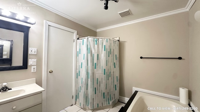 Building Photo - 418 Rectory St