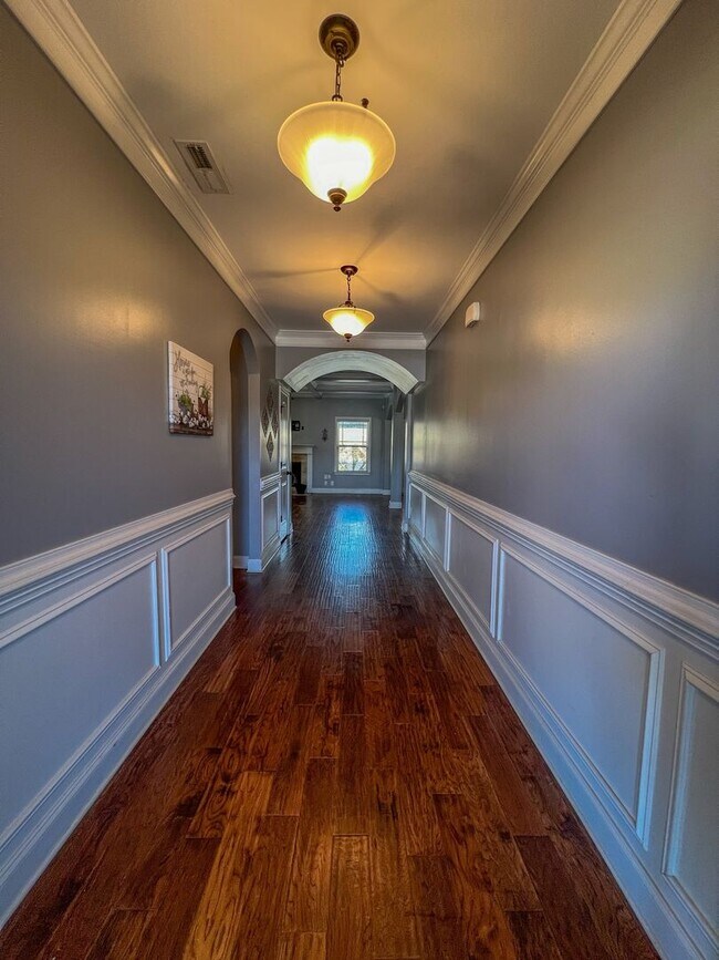 Foto del edificio - Short Term Leases Options! Gorgeous 5 Bedr...