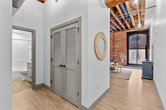 Foto del edificio - Greeley Lofts | Modern Loft Living on the St. Louis Riverfront