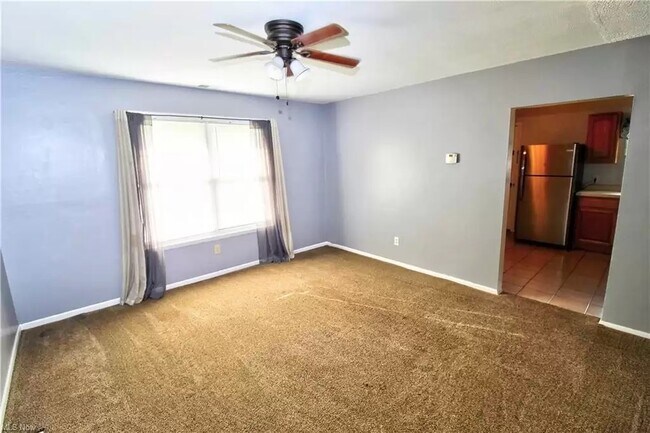 Foto del edificio - 349 Rosemont Ave