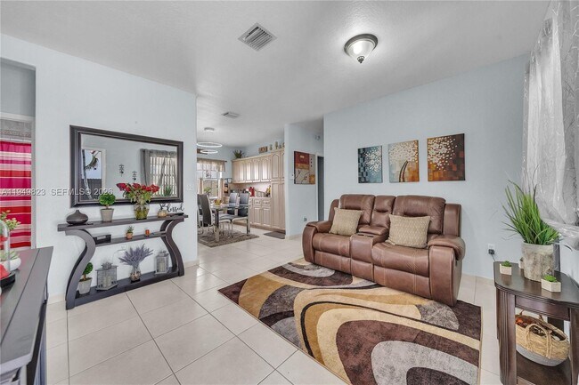 Foto del edificio - 7567 N Augusta Dr