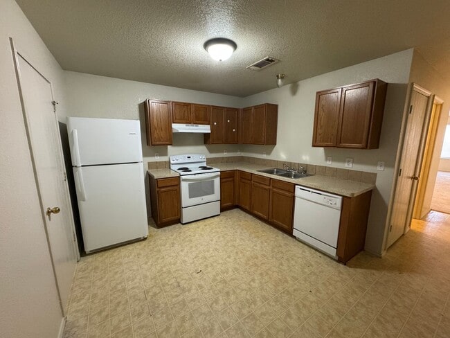 Foto del edificio - 196 Ryan Cir