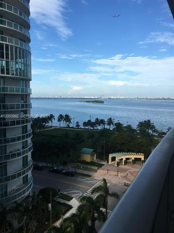 Foto del edificio - 488 NE 18th St