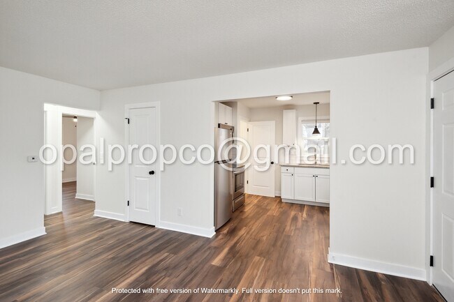 Building Photo - 3728 E 39th Ct