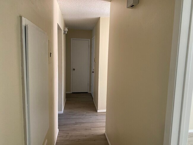 Foto del edificio - 5808 Woodsetter Ln