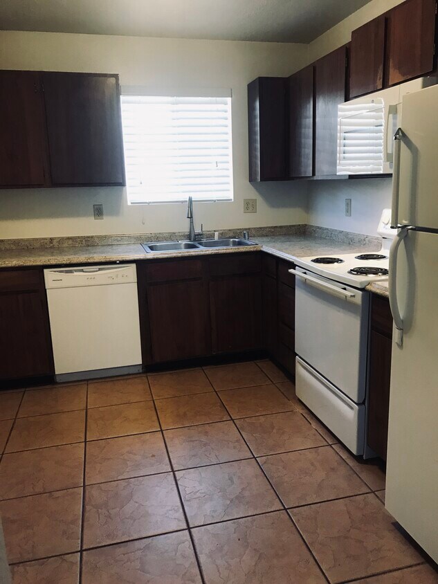 Foto del edificio - 609 Kingman Ave