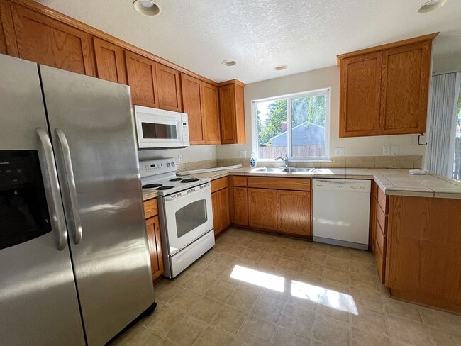 Foto del edificio - 3329 SW Nyssen St