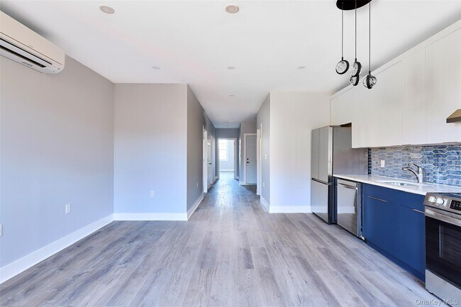 Foto del edificio - 30-88 42nd St