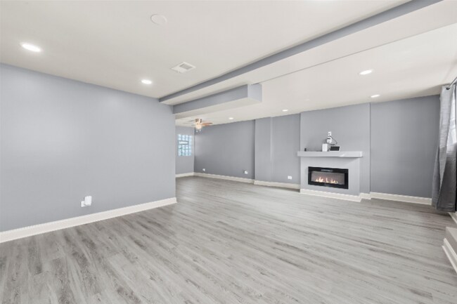 Foto del edificio - 4829 S St Lawrence Ave