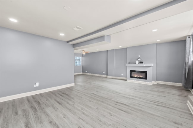 Building Photo - 4829 S St Lawrence Ave