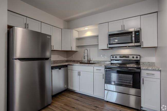 Interior Photo - Londondale Village