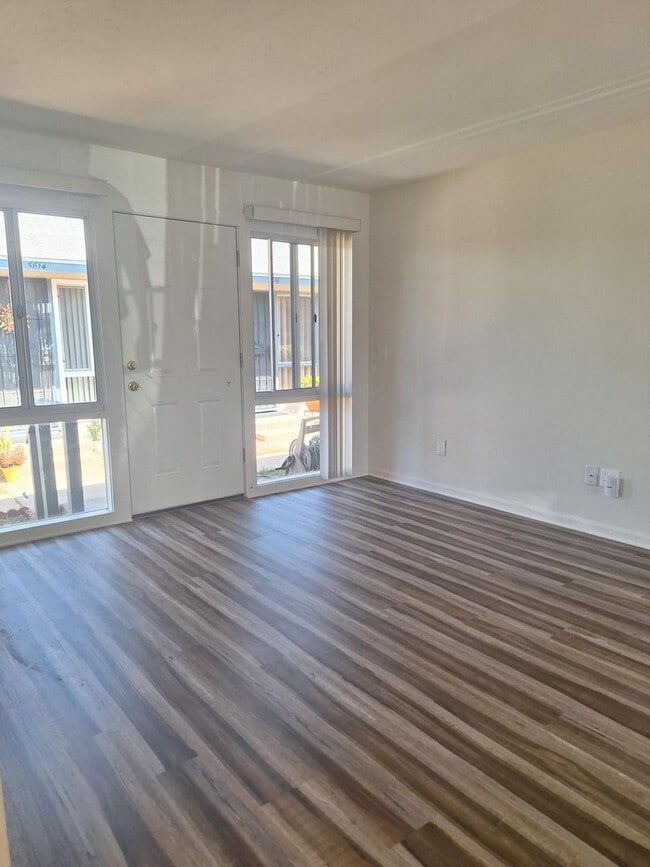 Building Photo - 3818 Merrimac Ave