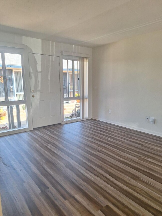 Foto del edificio - 3818 Merrimac Ave
