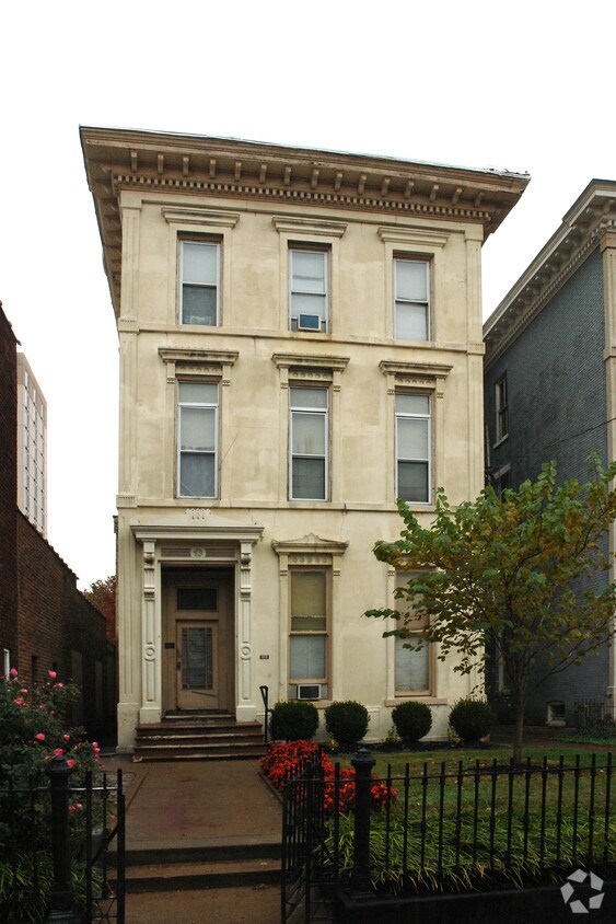 1019 S 3rd St, Louisville, KY 40203 Apartments in Louisville, KY