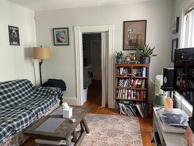 Foto del edificio - 17 Endicott Ave