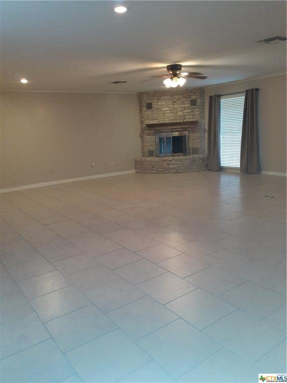 Building Photo - 1423 Hummingbird Ln