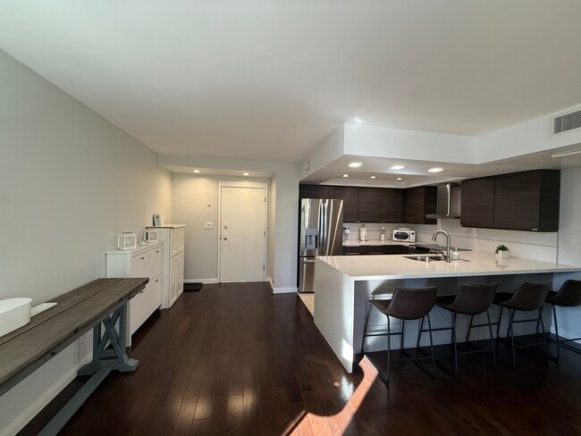 Building Photo - 311 Ohua Ave