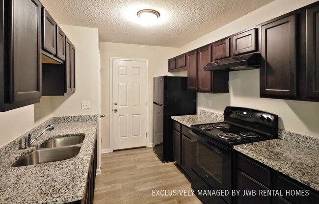 Foto del edificio - 8183 Waxwing Ave
