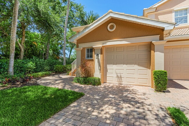 Building Photo - 9651 Spanish Moss Way