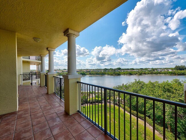 Foto del edificio - 340 US-1