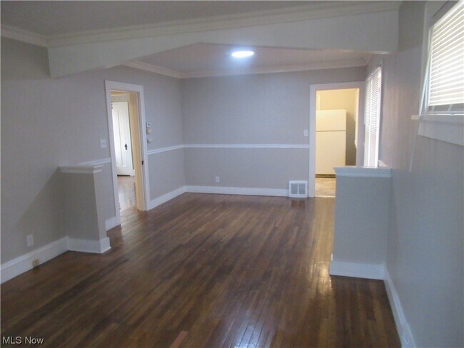 Building Photo - 3636 W 122nd St