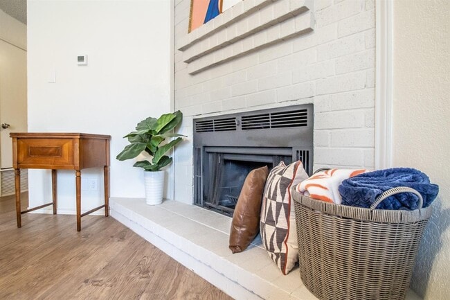 Building Photo - 5806 6th St