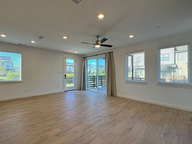 Foto del edificio - Windsong Ranch Townhome!