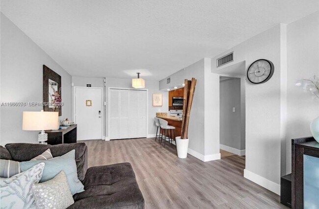 Photo - 830 NW 87th Ave Apartment
