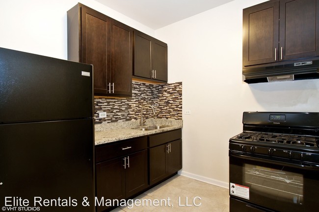 Building Photo - 7210 S Perry Ave