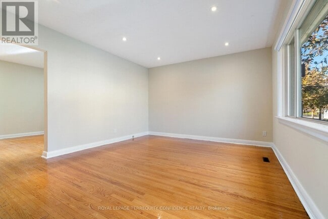 Building Photo - 377 Horsham Ave