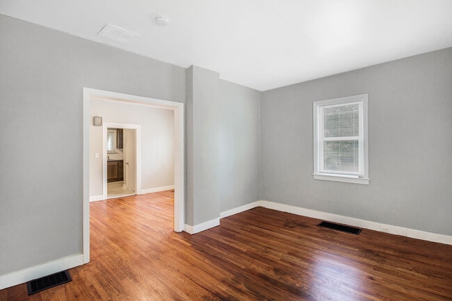 Building Photo - 901 Nagold St NW
