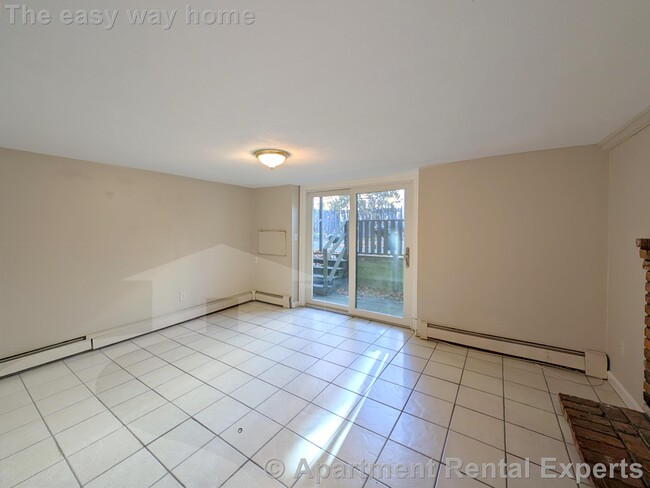 Building Photo - 2 bedroom, 1.5 bath, Central Sq - 4 min Re...