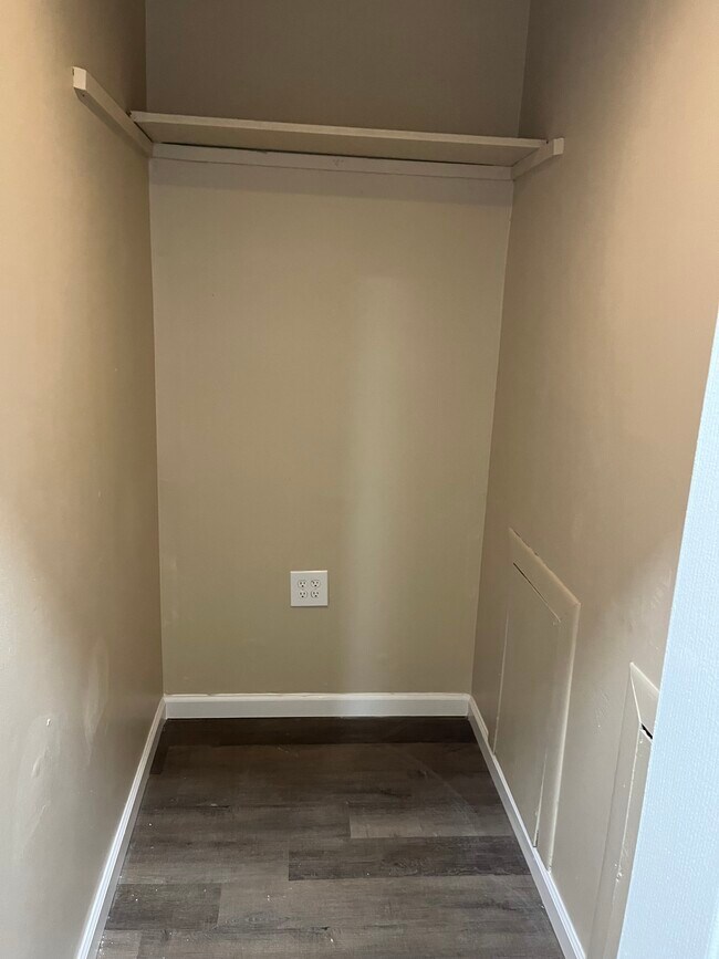 Foto del edificio - 10115 Prince Pl