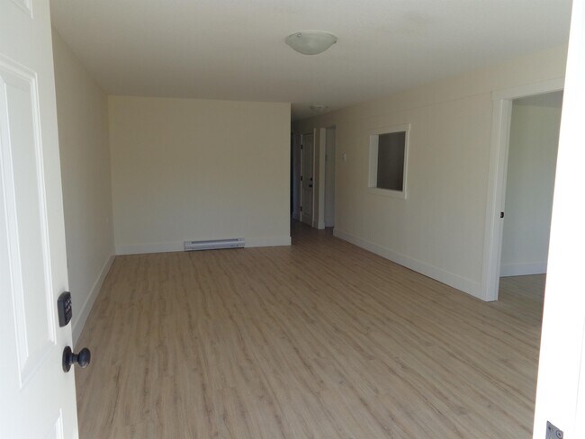 Photo du bâtiment - 422 Eighth St