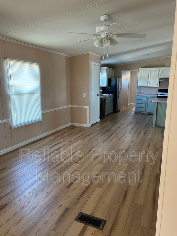 Building Photo - 1916 NC-210