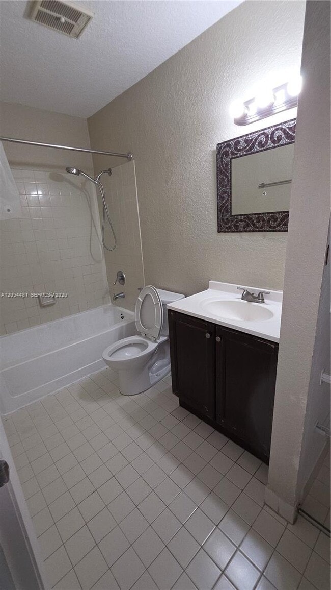 Foto del edificio - 7429 SW 152nd Ave