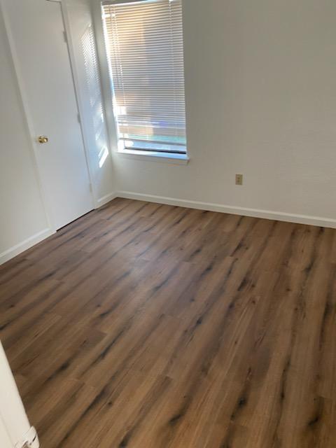 Building Photo - 215 Roberts Cir